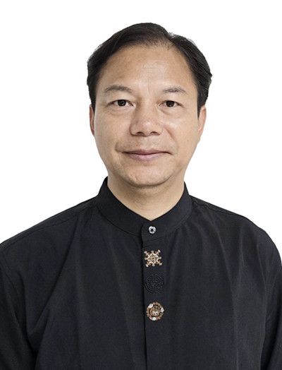 孔　松